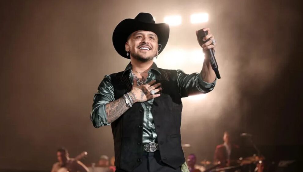 Christian Nodal, ¿prófugo? Autoridades revelan por qué no podría salir de México